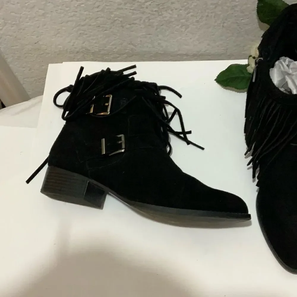 BCBG Capricorn Leather Fringed Bootie, Size  9/ 39 - Picture 11 of 13
